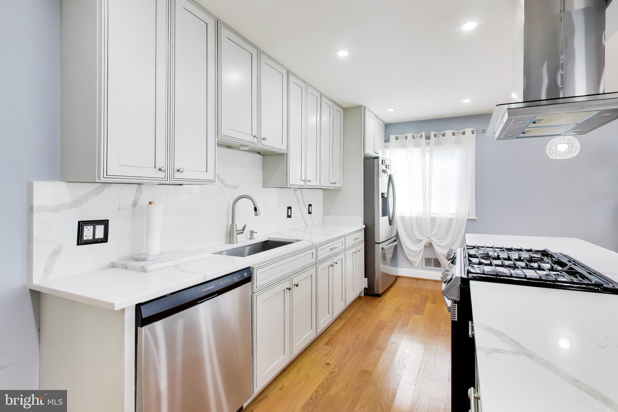 FAIRLAWN - Residential