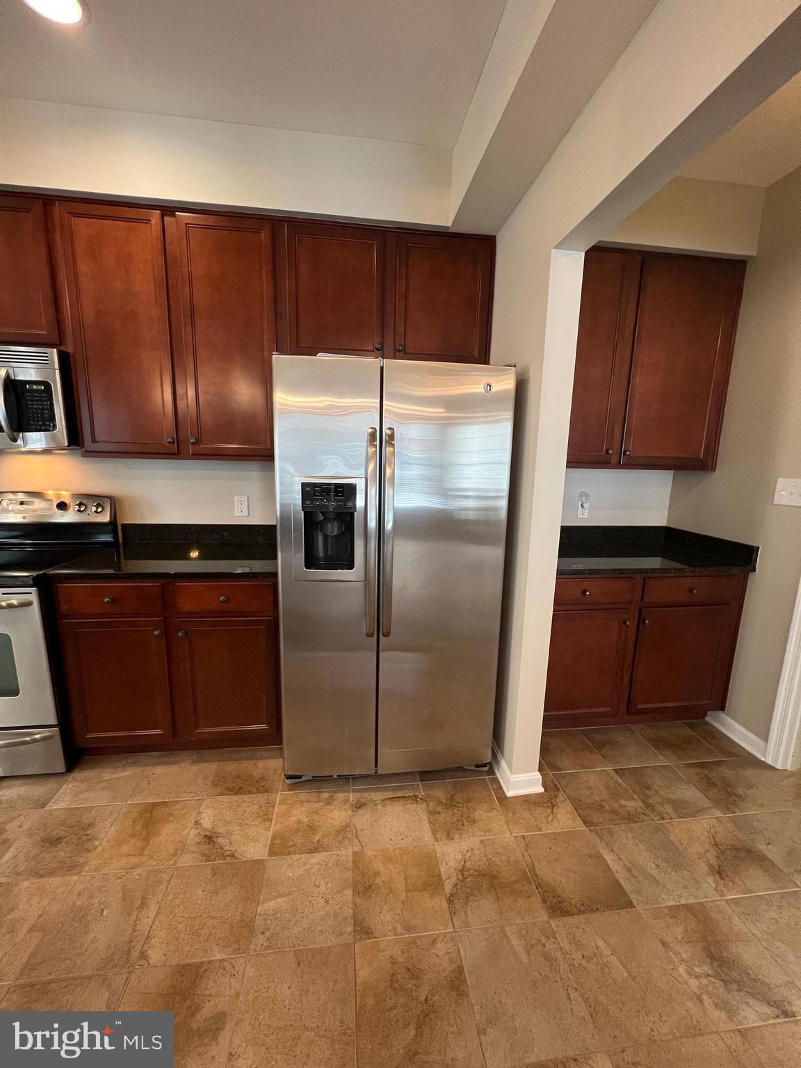 DIXIE MEADOWS - Residential