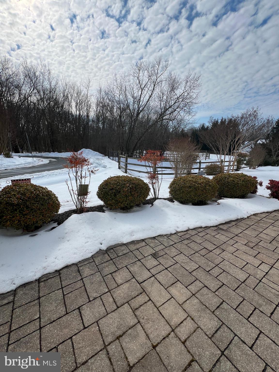 DIXIE MEADOWS - Residential