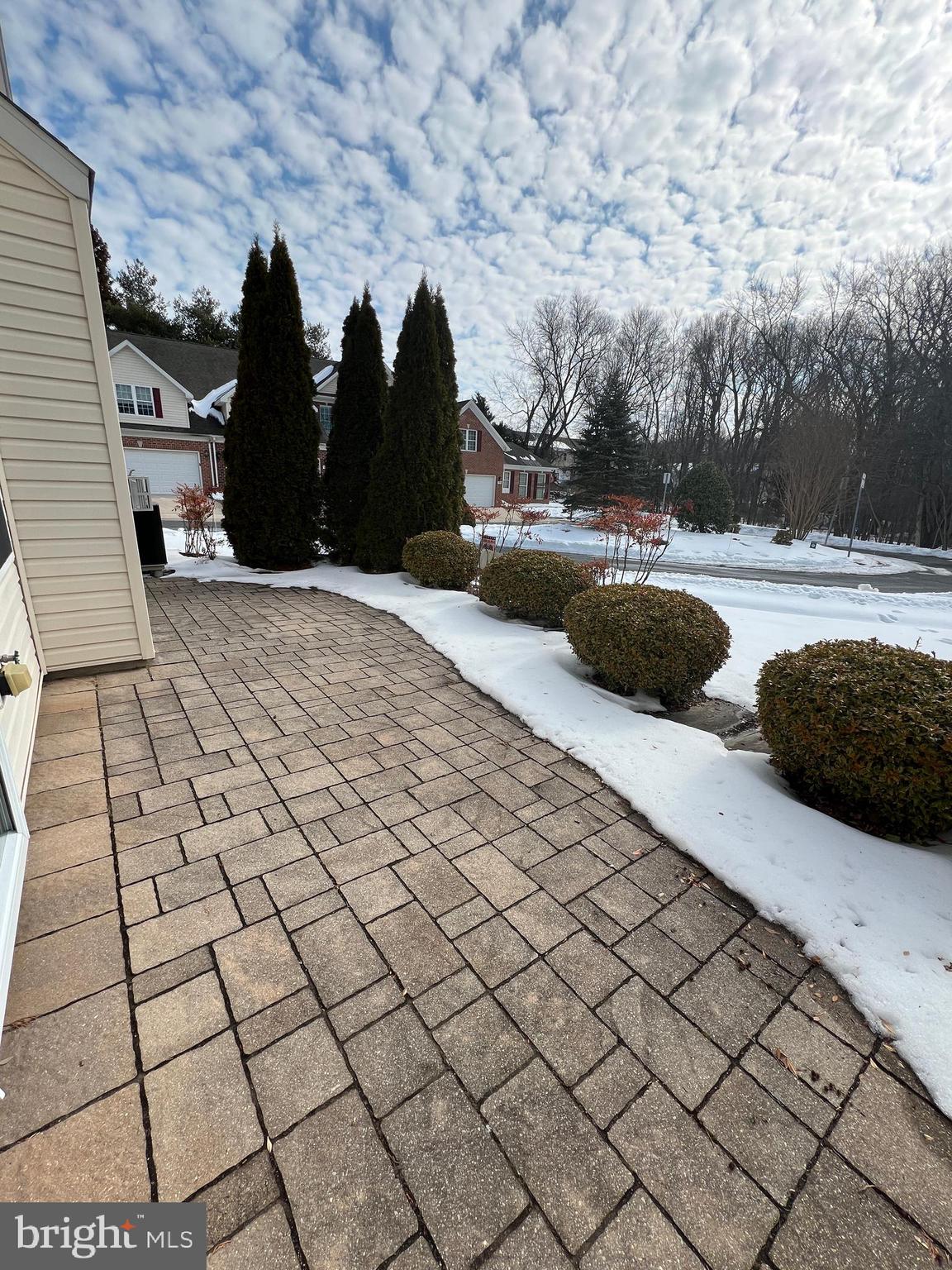 DIXIE MEADOWS - Residential