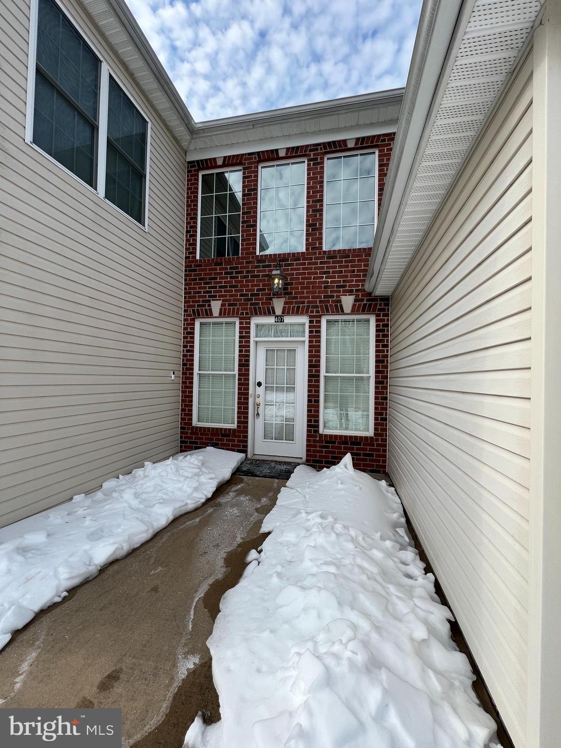 DIXIE MEADOWS - Residential