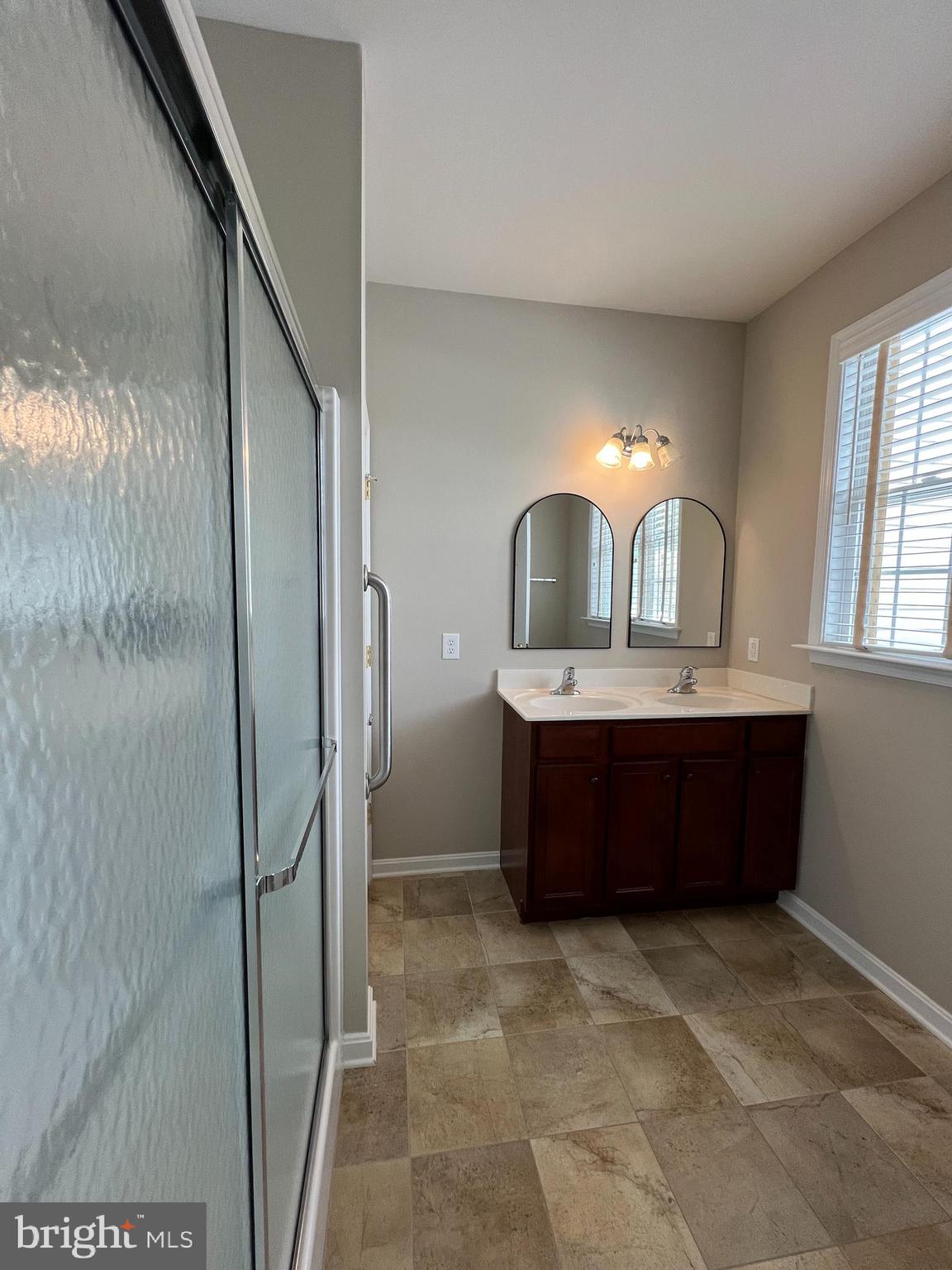 DIXIE MEADOWS - Residential