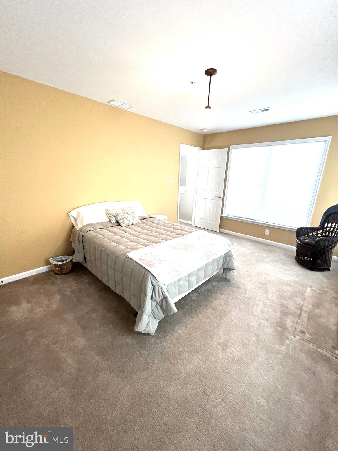 DIXIE MEADOWS - Residential