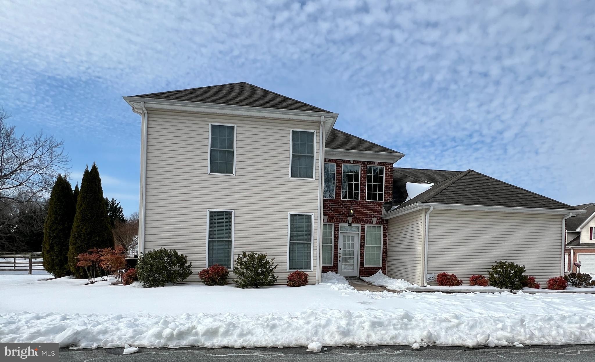 DIXIE MEADOWS - Residential