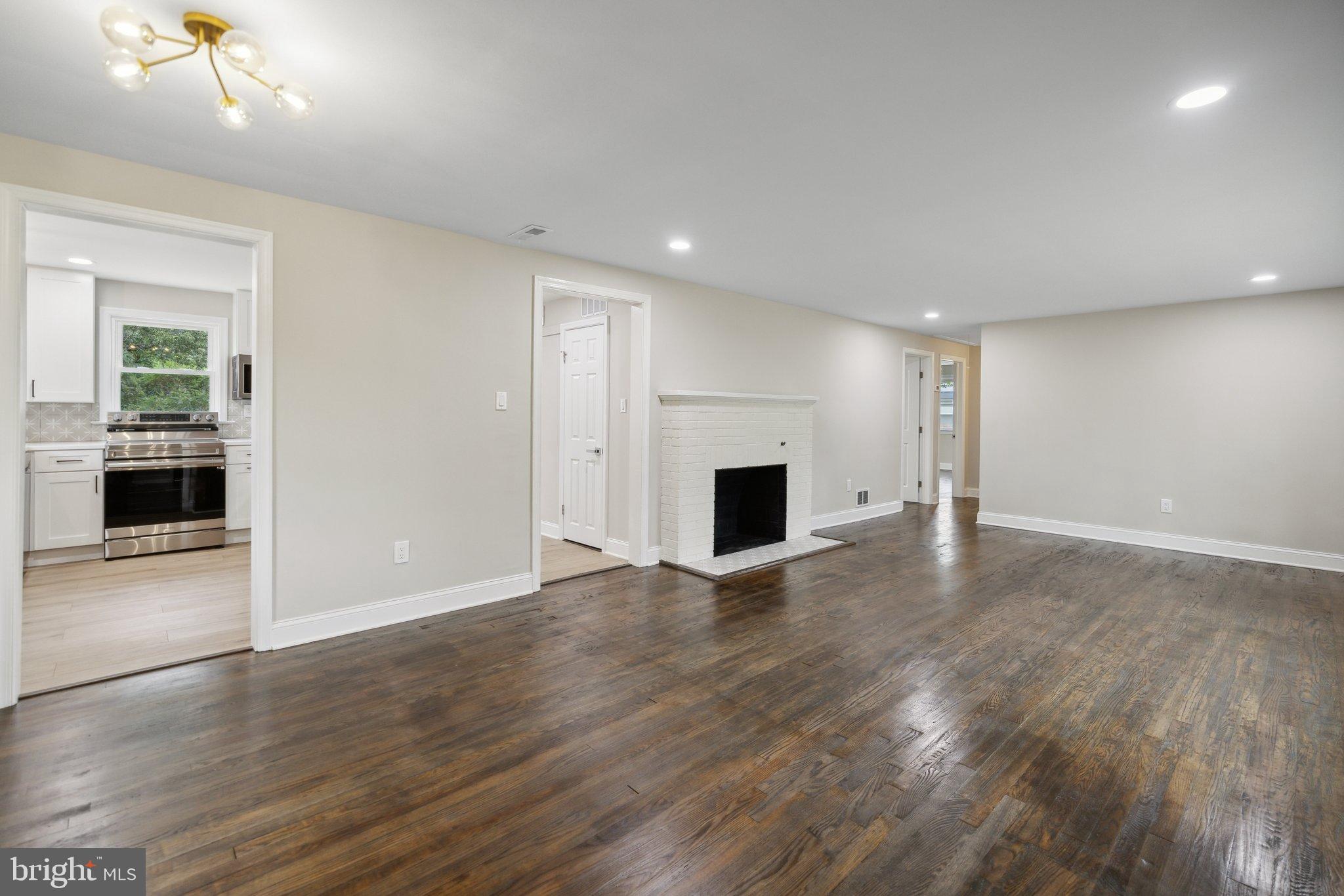 GROVETON - Residential Lease