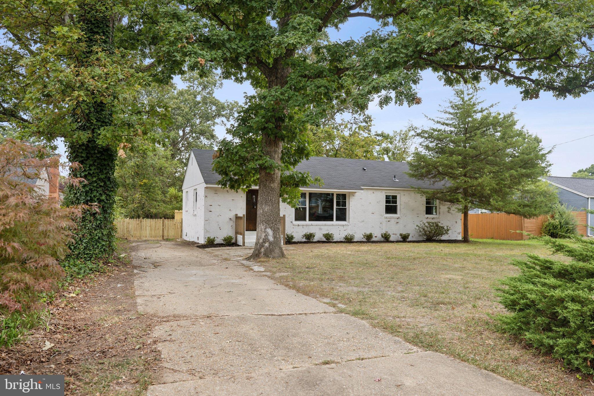 GROVETON - Residential Lease