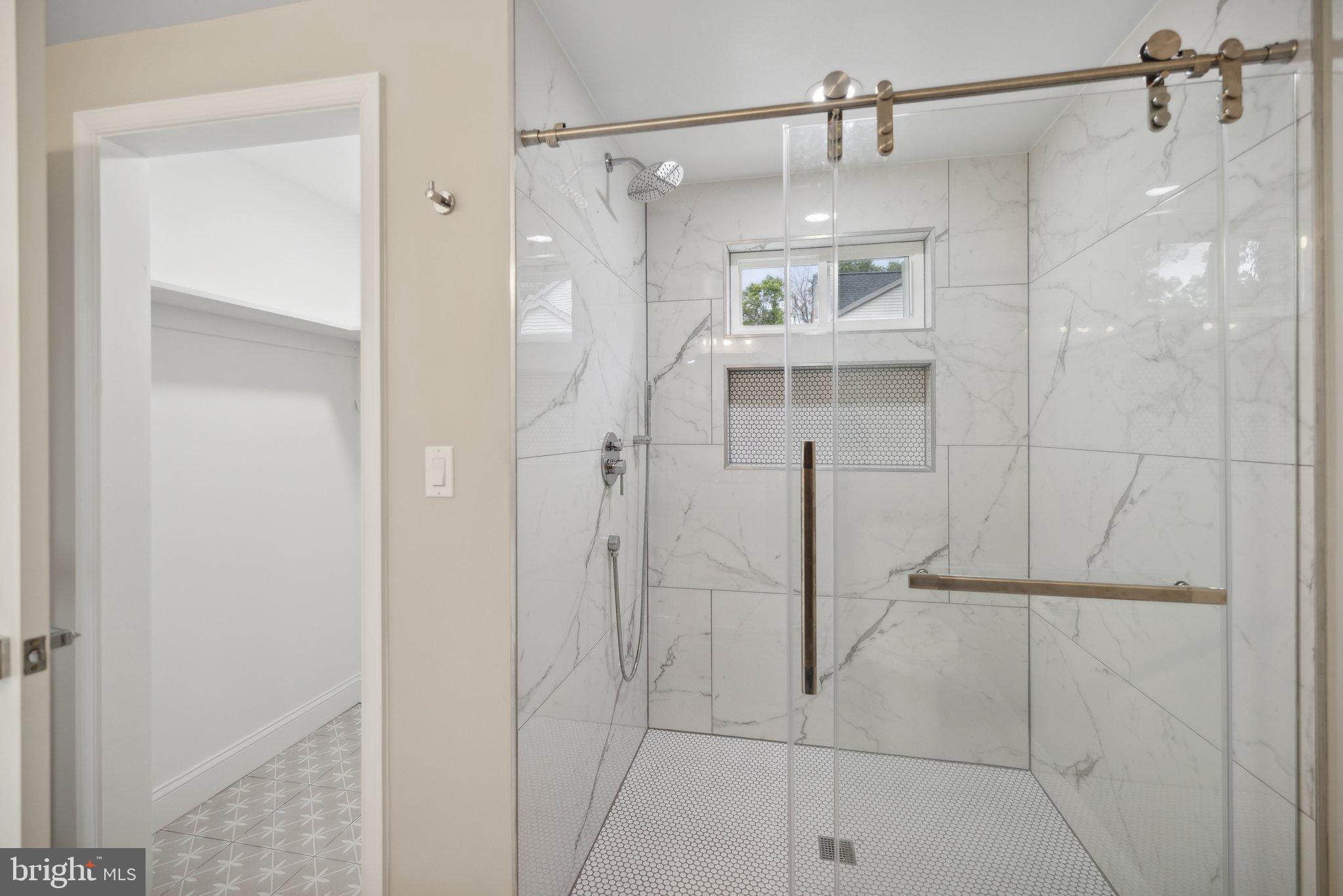 GROVETON - Residential Lease