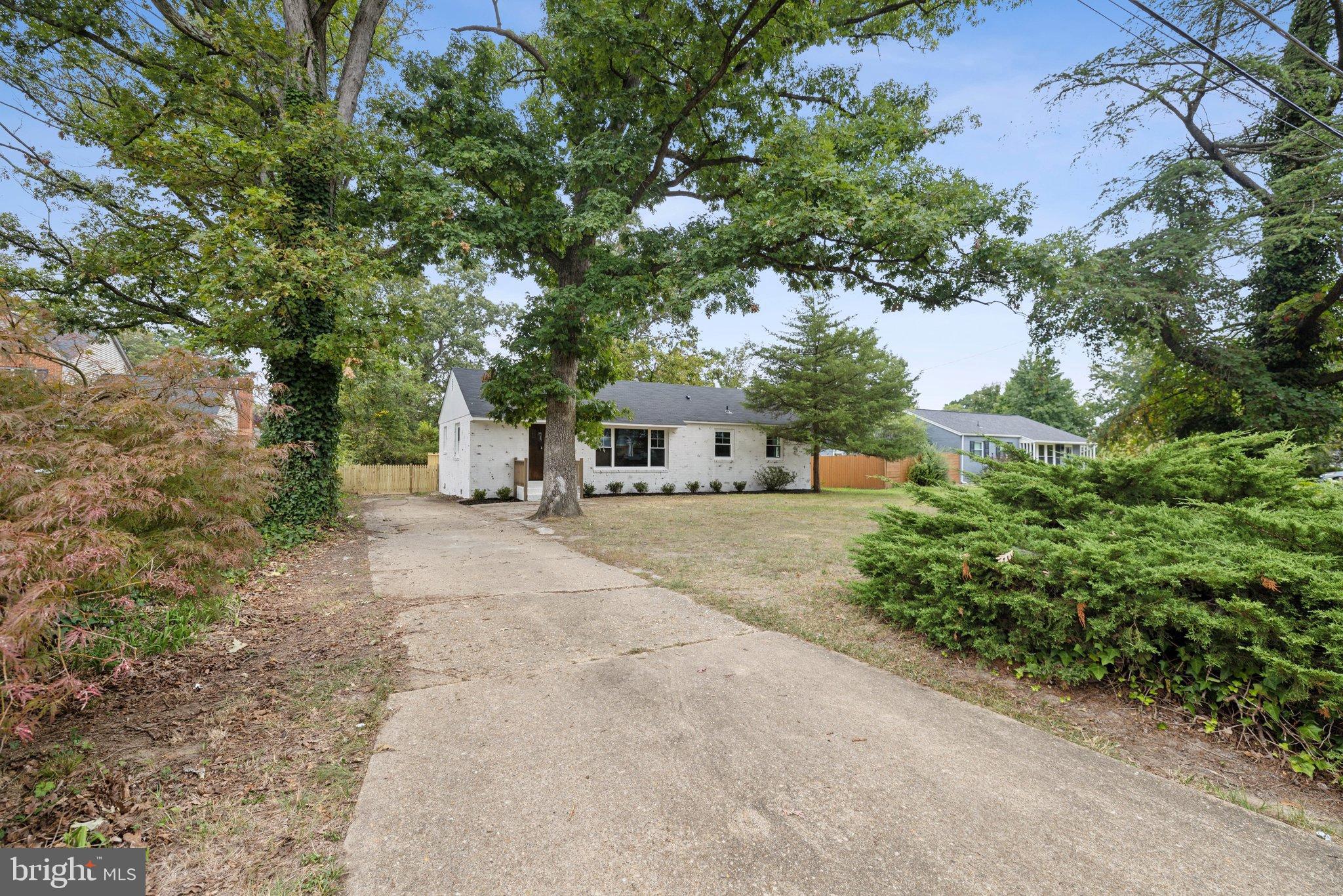 GROVETON - Residential Lease