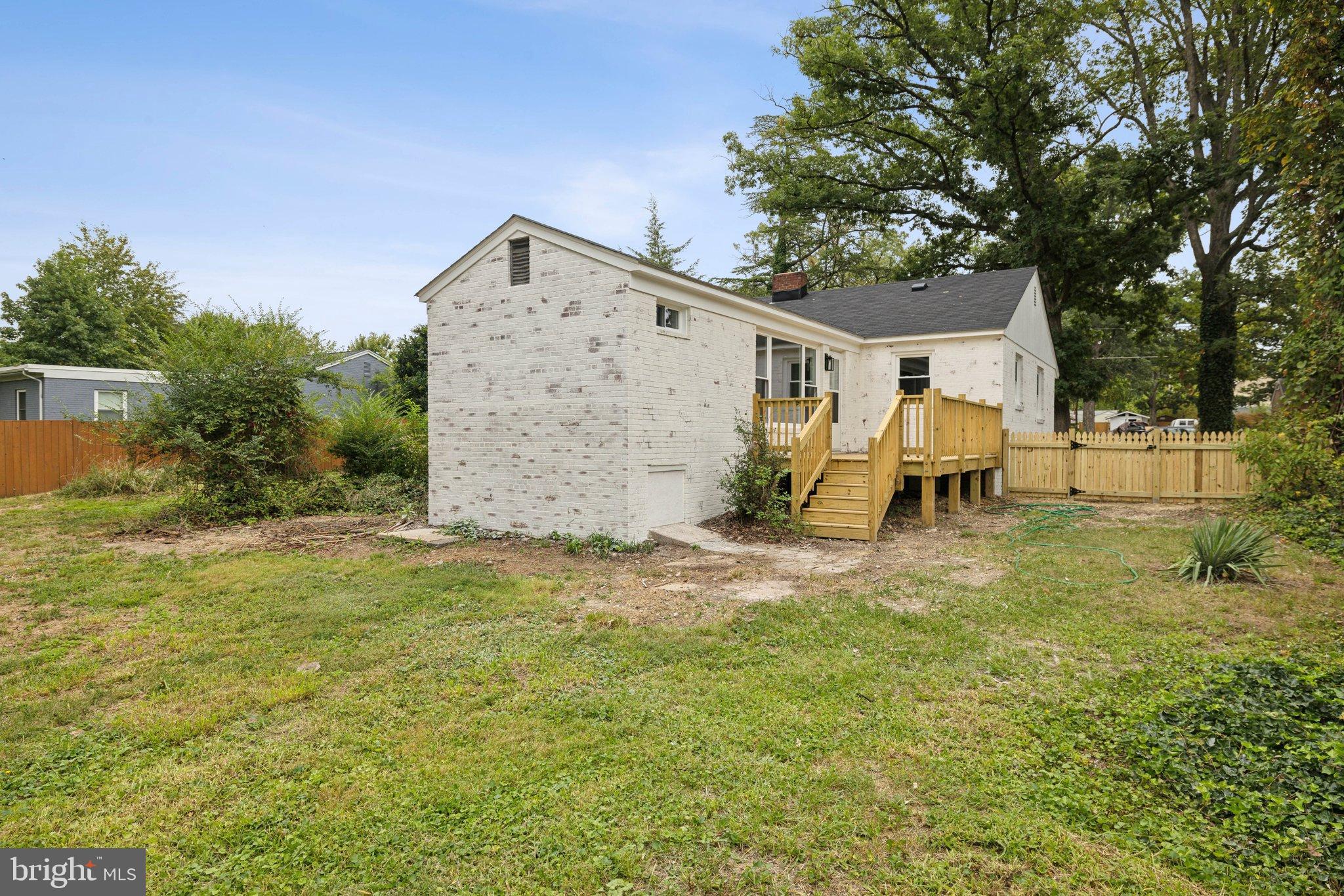 GROVETON - Residential Lease