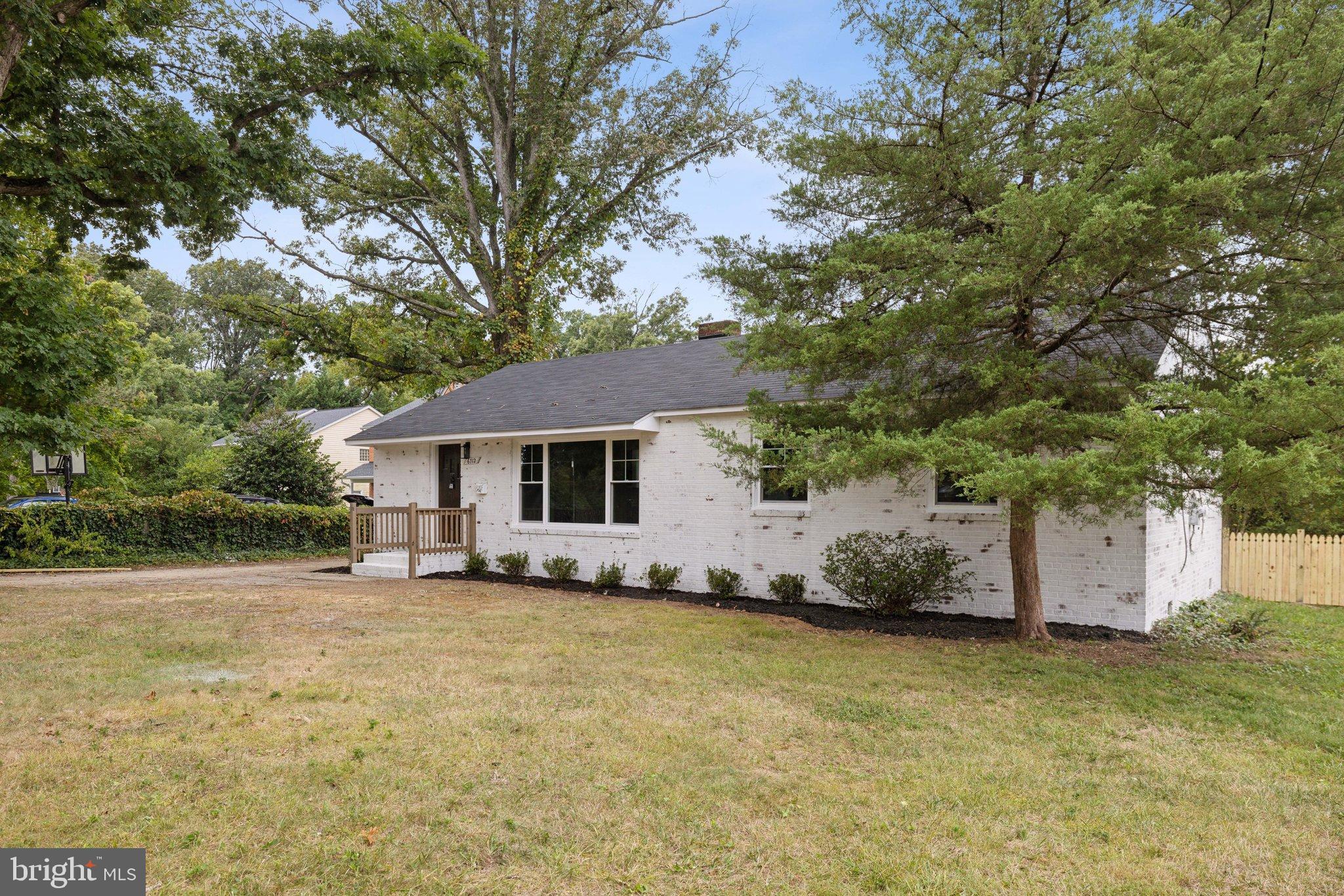 GROVETON - Residential Lease