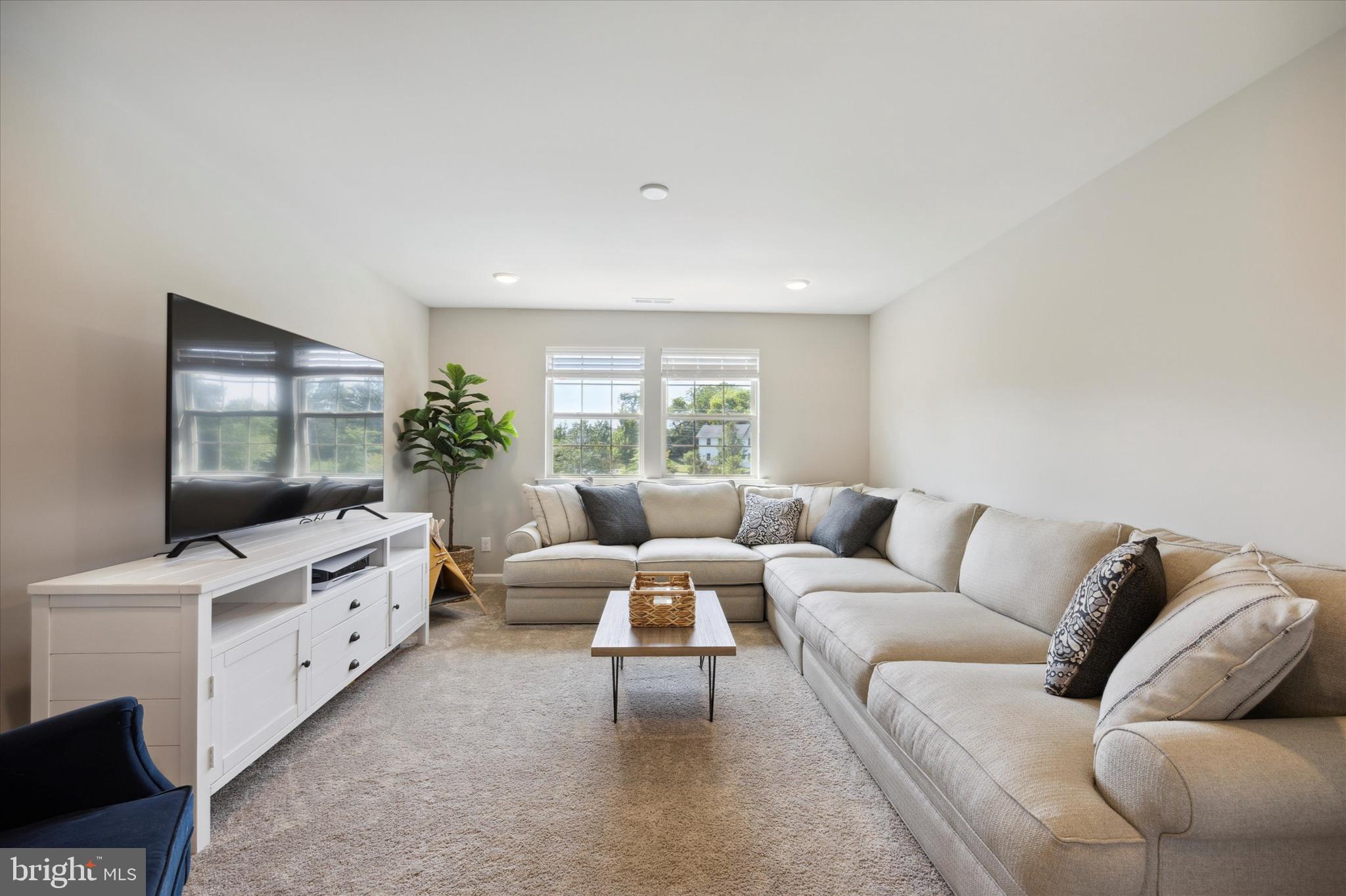 HILLTOP - Residential