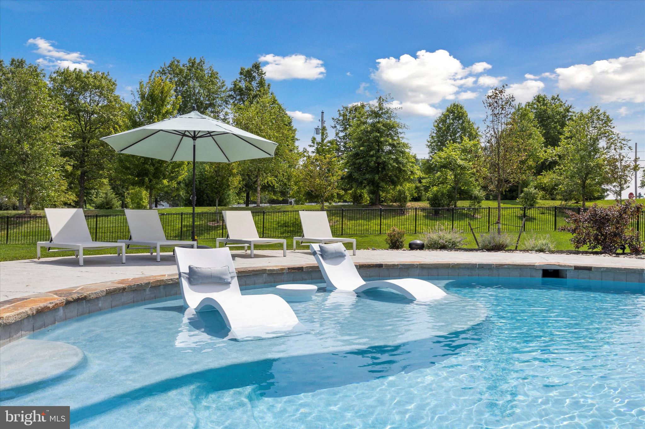 HILLTOP - Residential