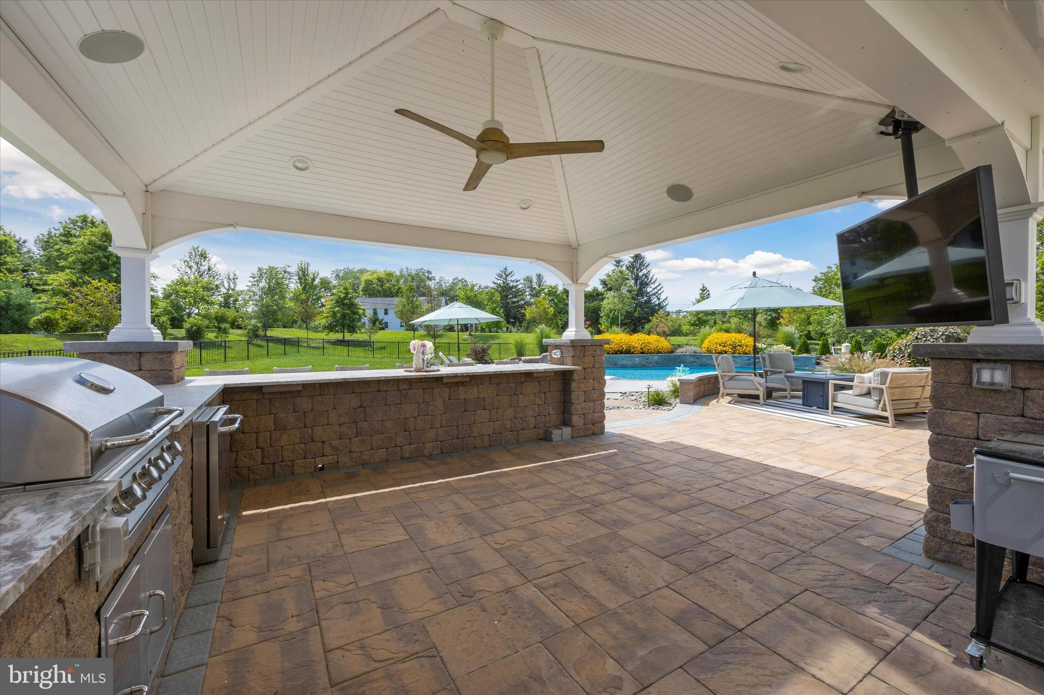 HILLTOP - Residential