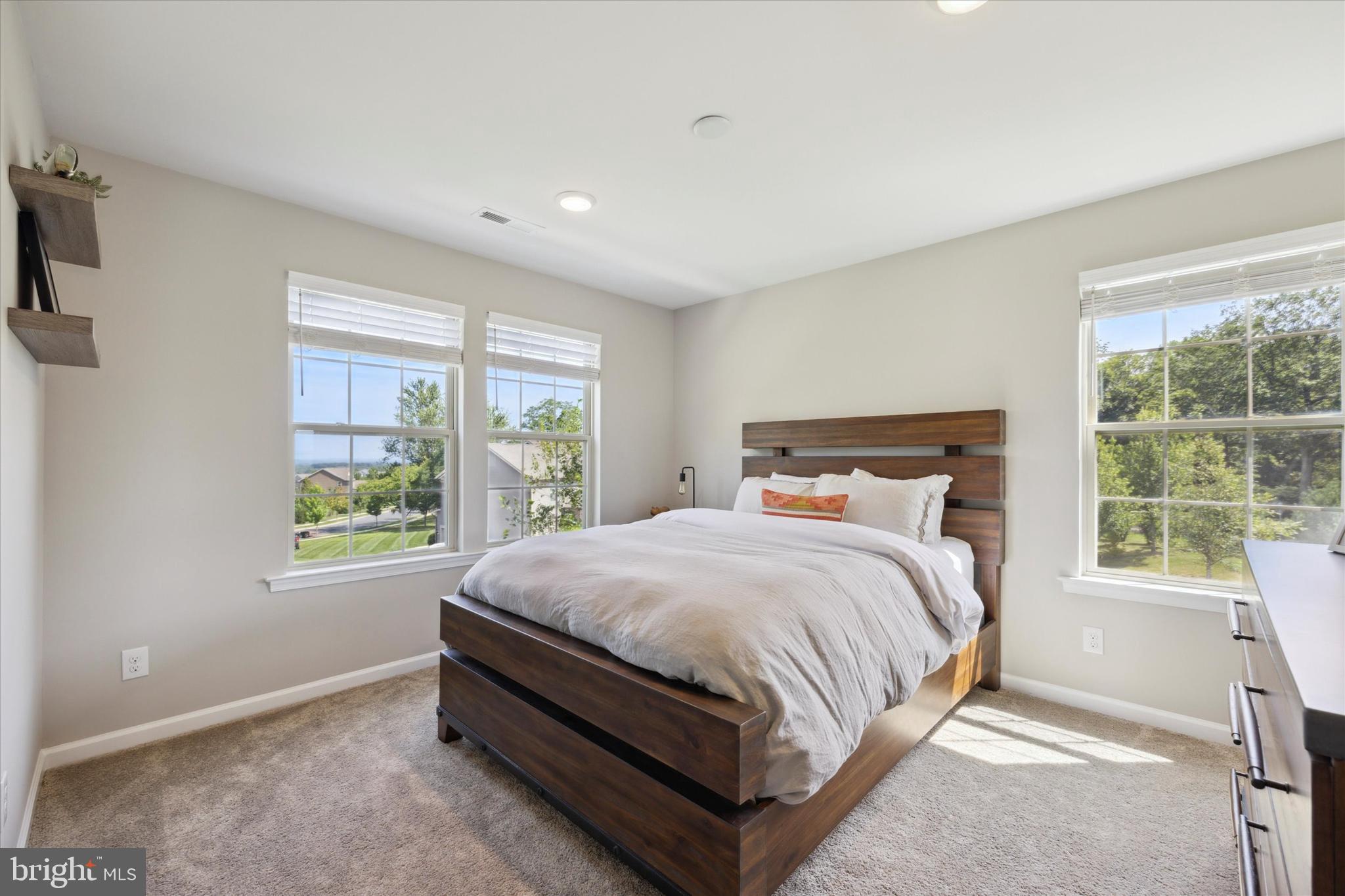 HILLTOP - Residential