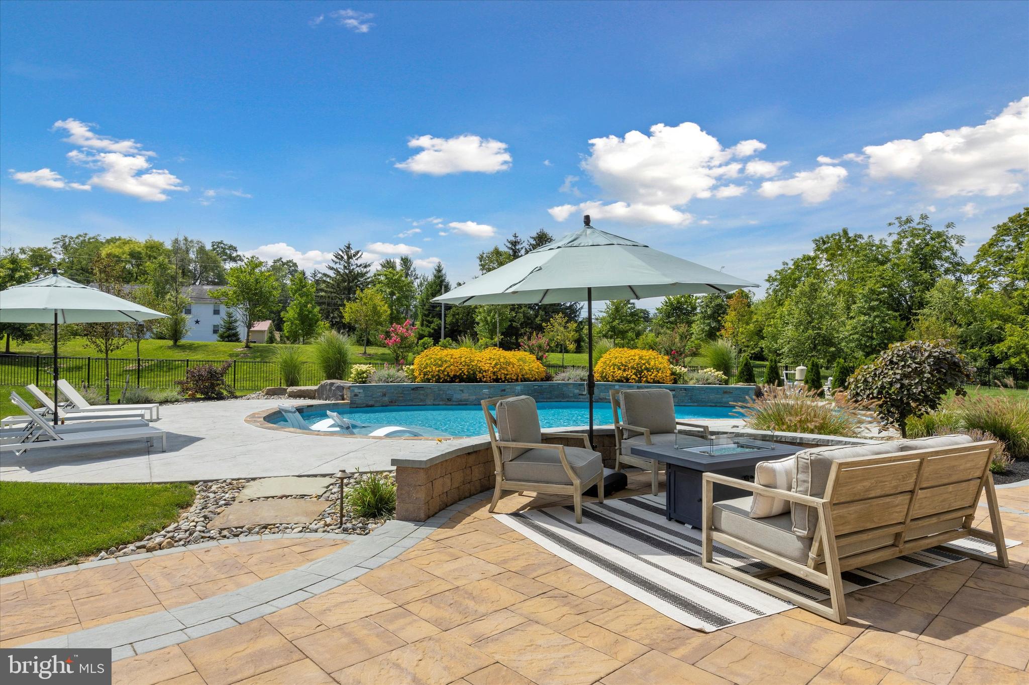 HILLTOP - Residential