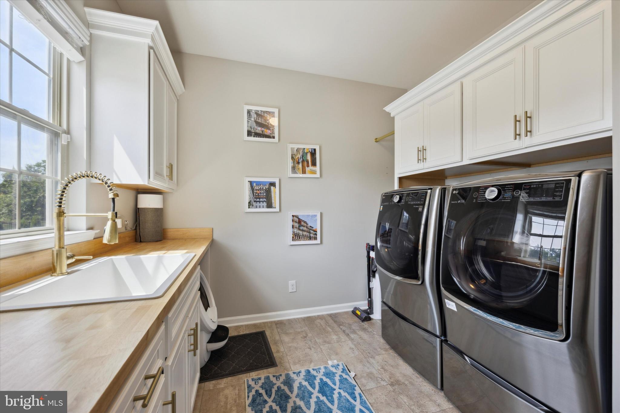 HILLTOP - Residential