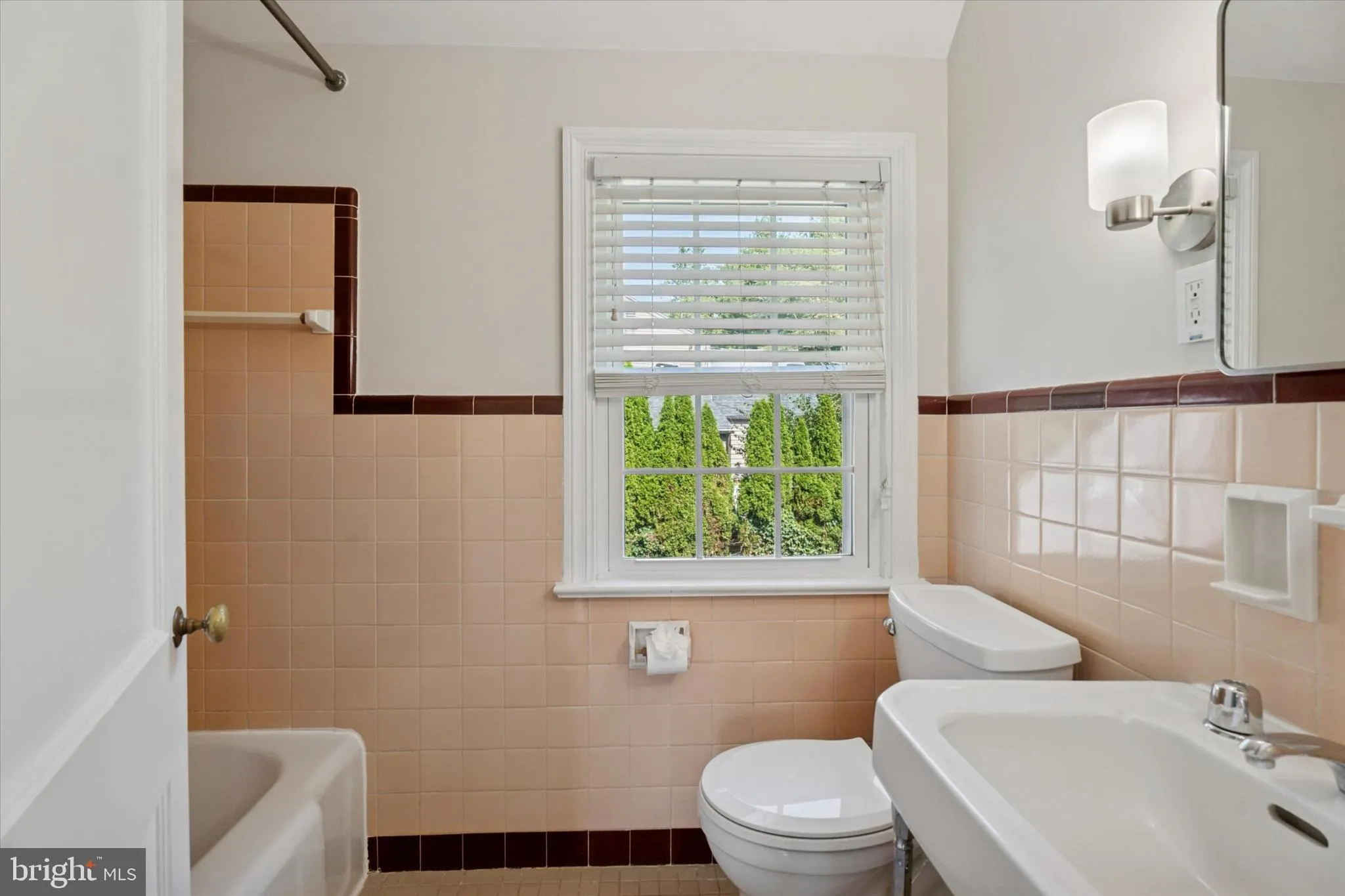 Wynnewood, Pennsylvania 19096, United States, 3 Bedrooms Bedrooms, ,3 BathroomsBathrooms,Residential,Coming Soon,215526