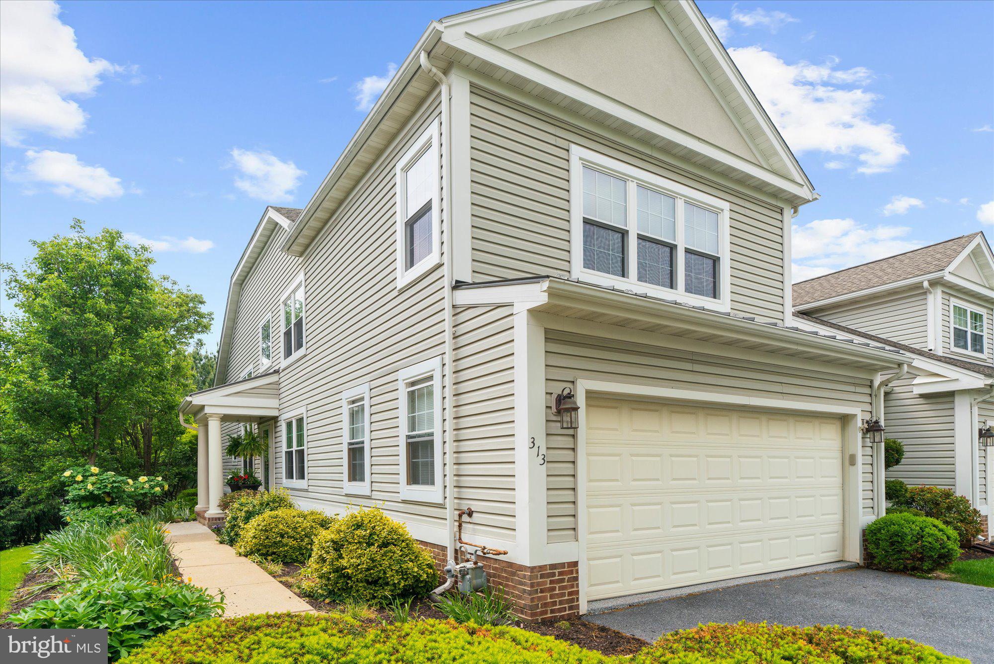 313 OAK HILL LANE