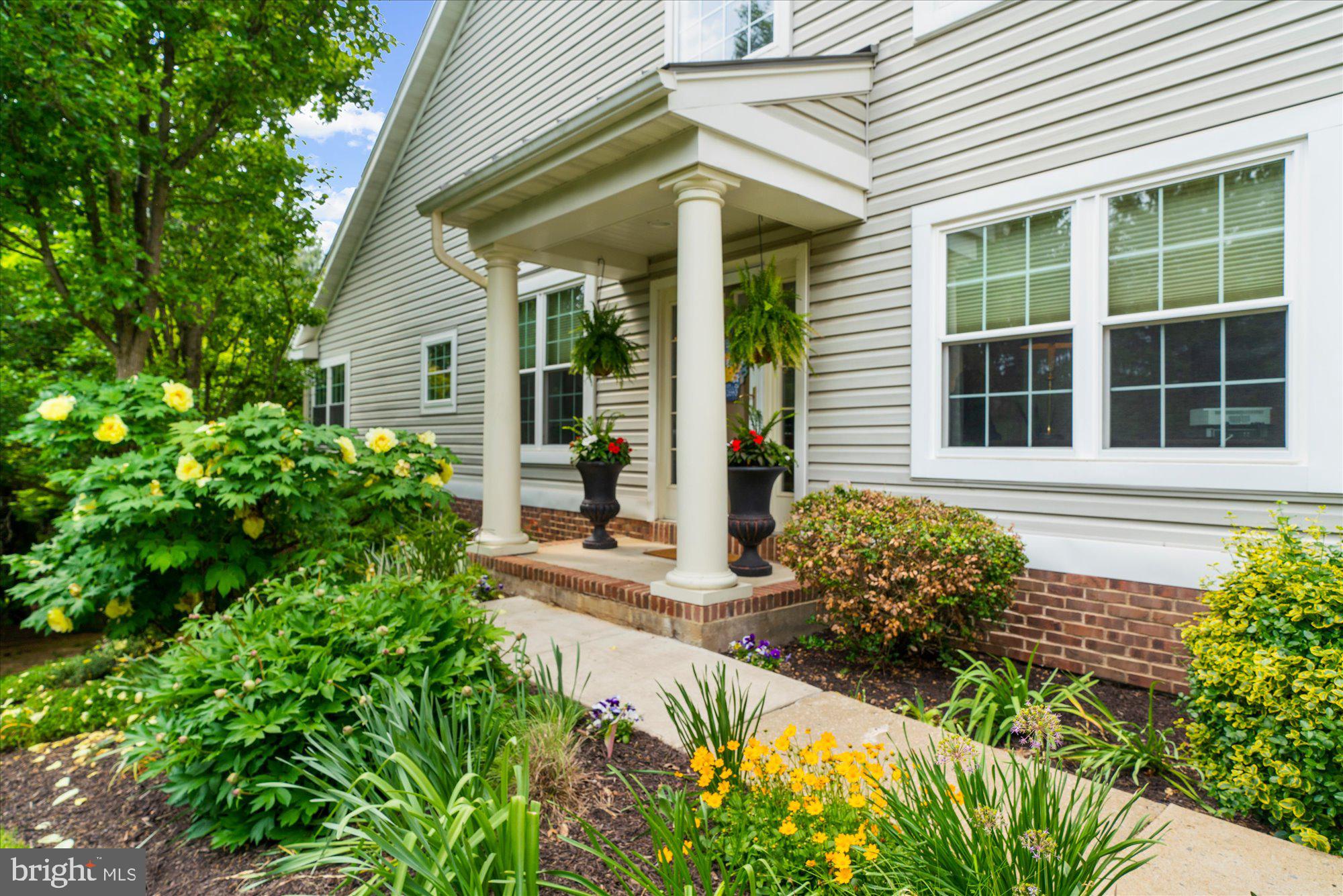 313 OAK HILL LANE