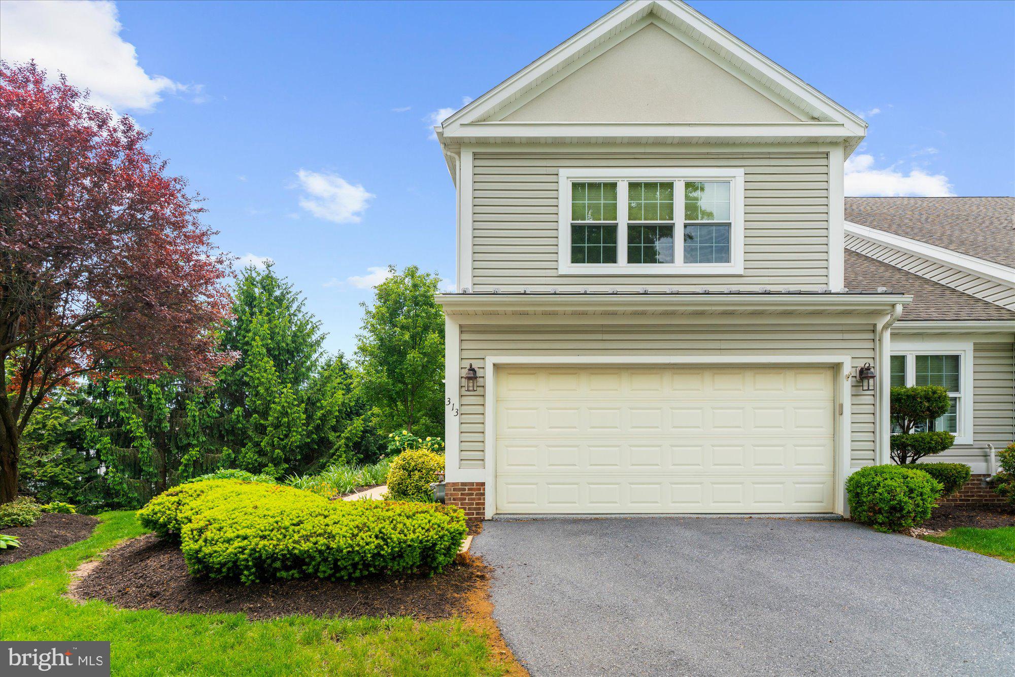 313 OAK HILL LANE