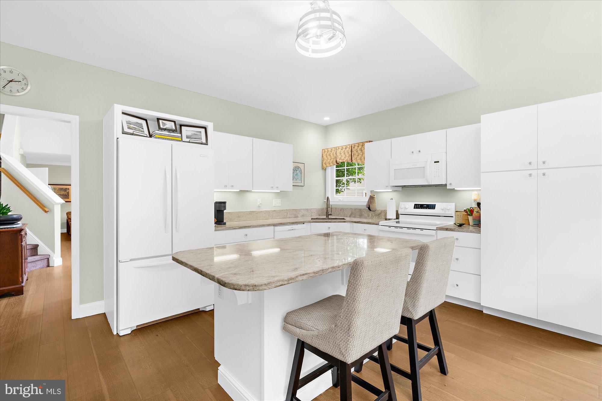 313 OAK HILL LANE