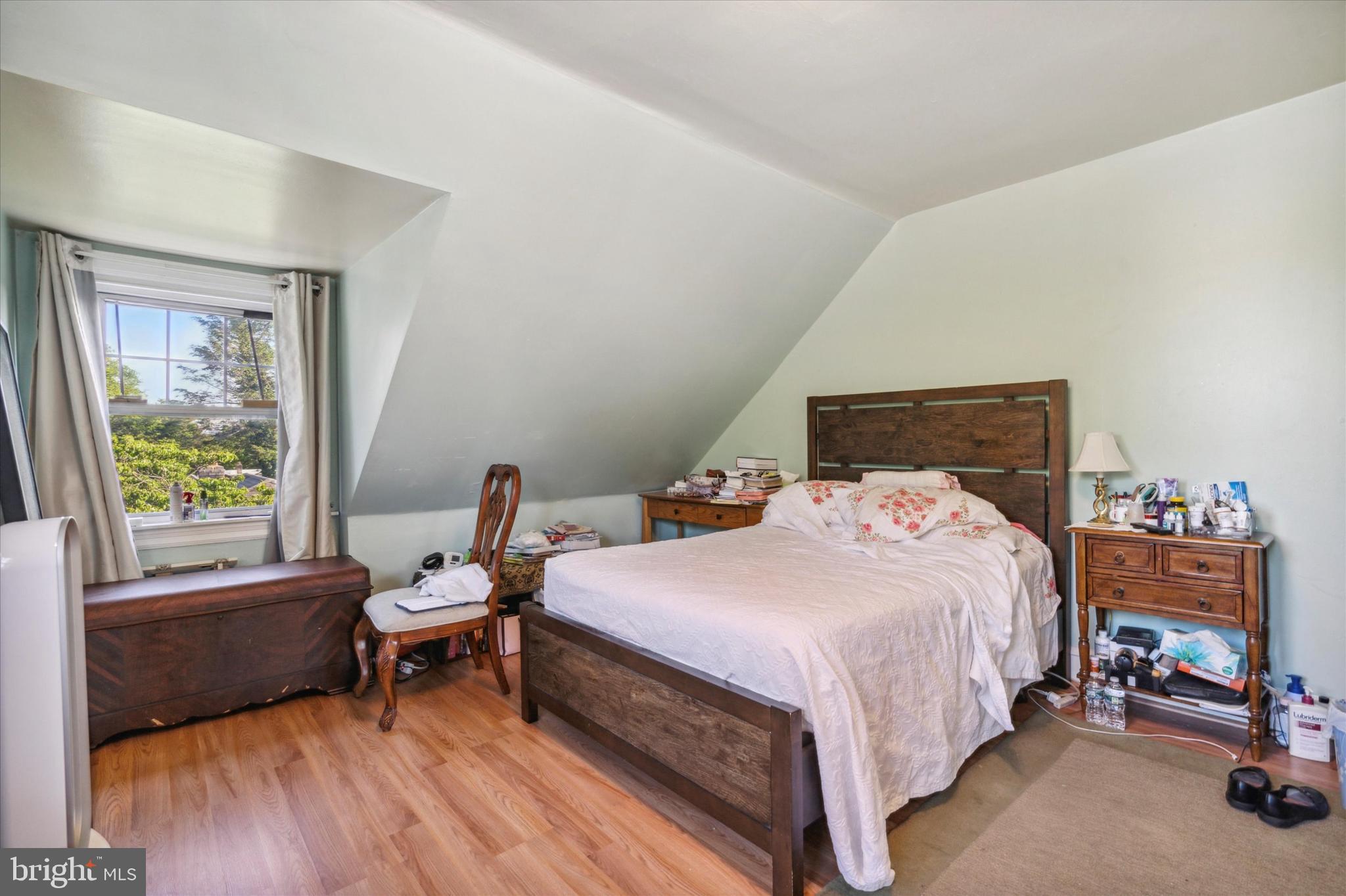 EAST OAK LANE - Residential