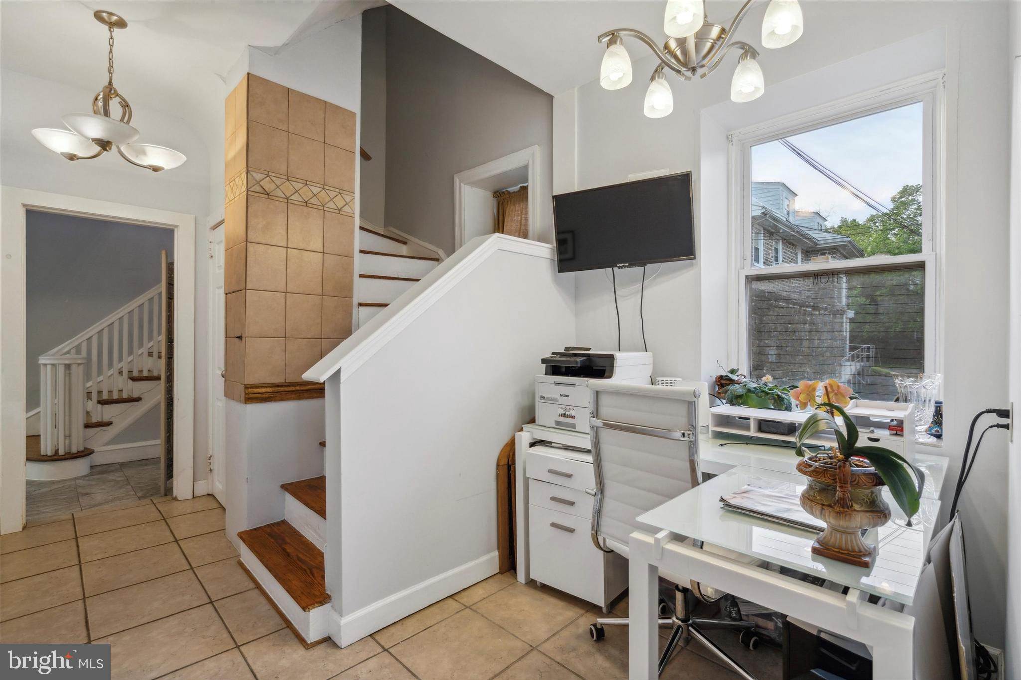 EAST OAK LANE - Residential