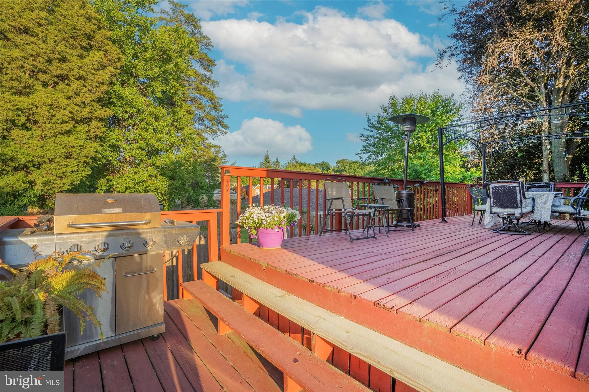 EAST OAK LANE - Residential