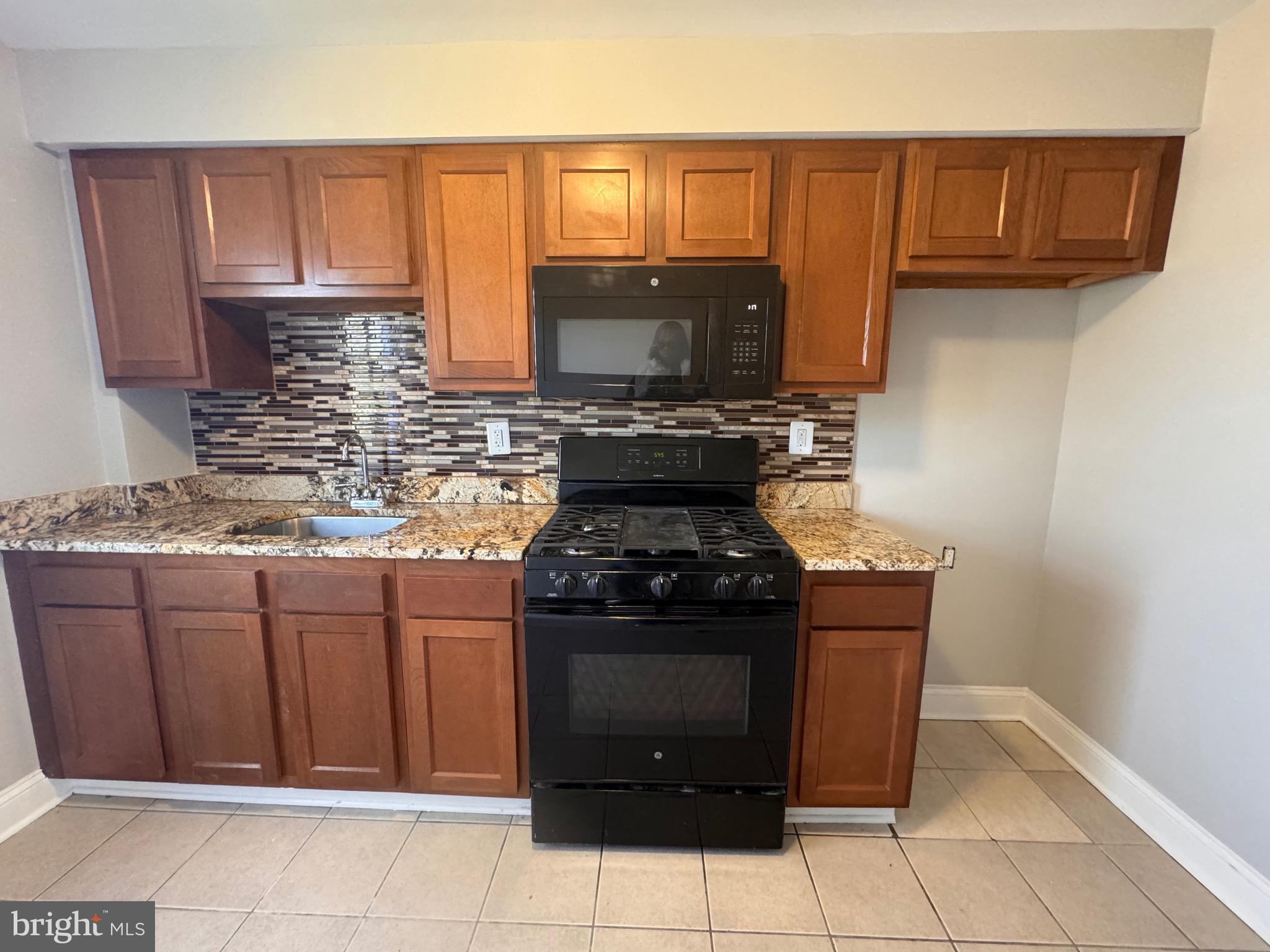 ERDMAN - Residential Lease