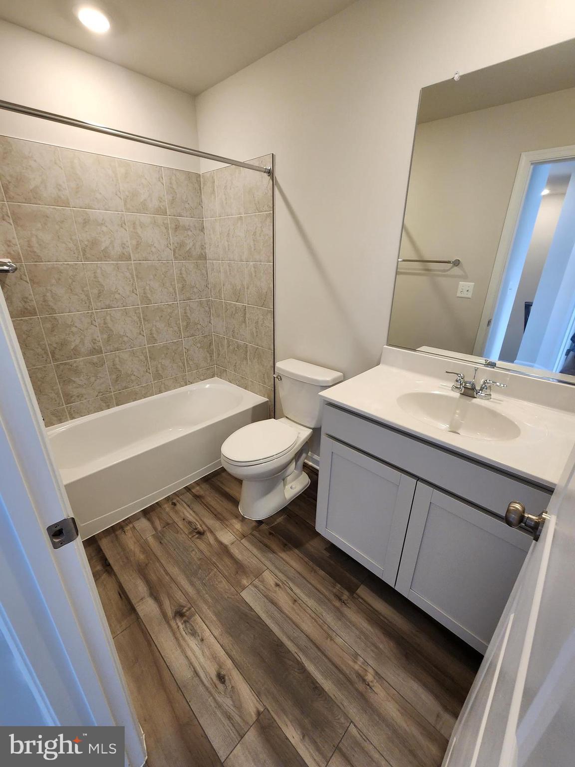 WILLOW GLEN - Residential Lease