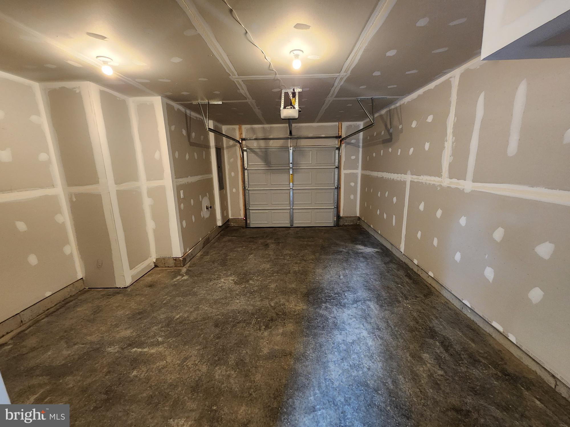 WILLOW GLEN - Residential Lease