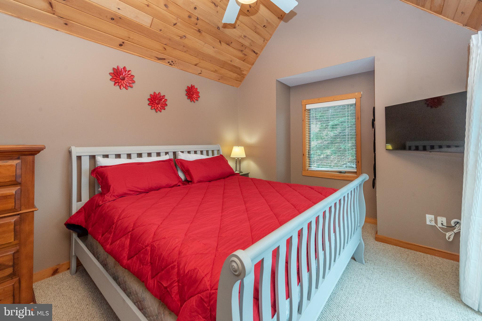 SOUTHRIDGE - Residential