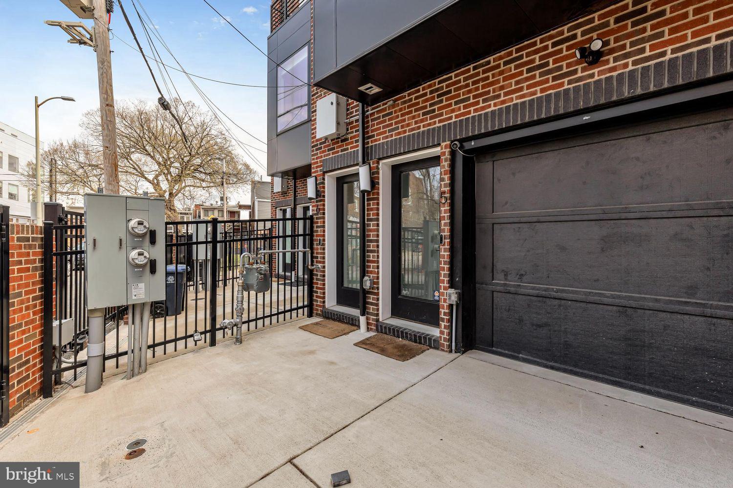 664 GLICK COURT NW 6