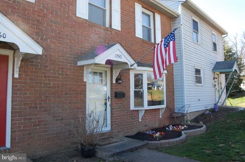 Photo of 1250 S MOUNT JOY ST, ELIZABETHTOWN, PA 17022 (MLS # PALA2032776)