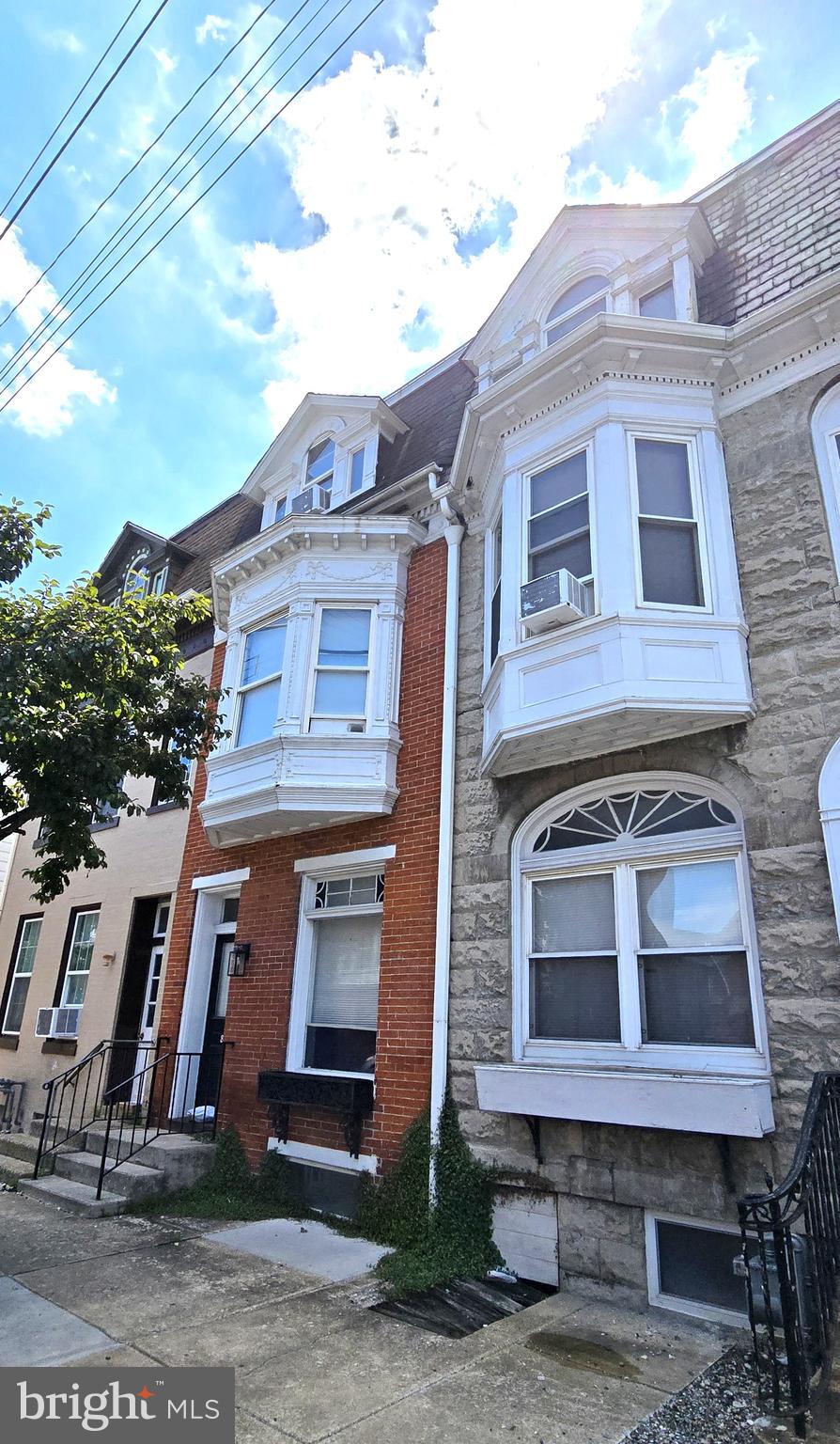 818 E MARKET STREET