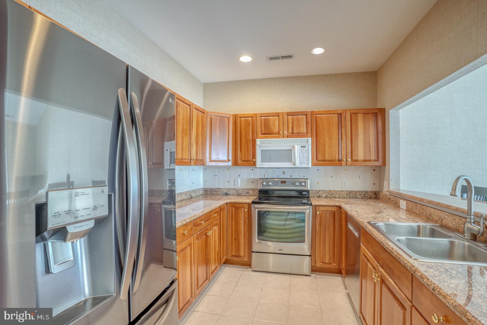 SOUTH SHORE MARINA - Residential