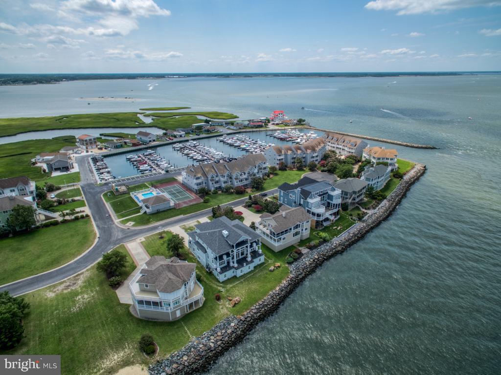 SOUTH SHORE MARINA - Residential