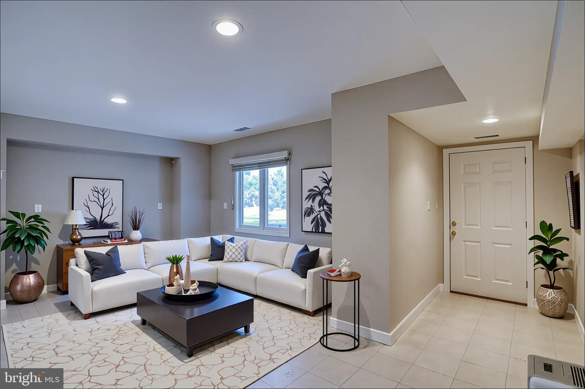 SOUTH SHORE MARINA - Residential