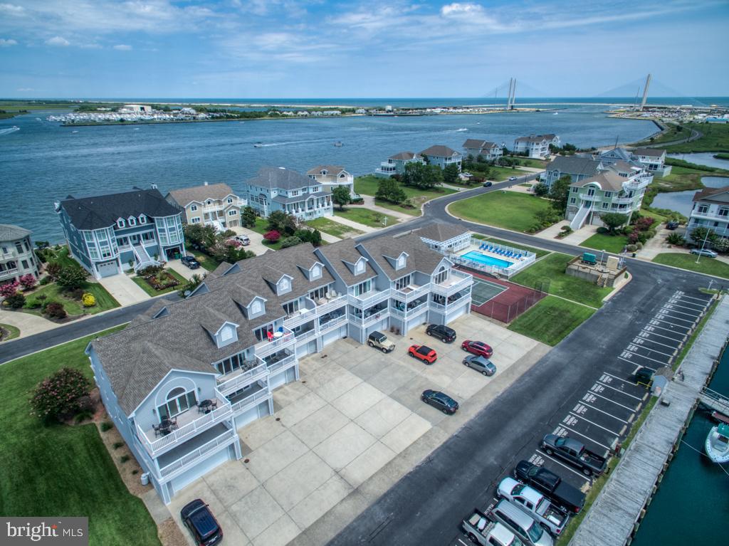 SOUTH SHORE MARINA - Residential