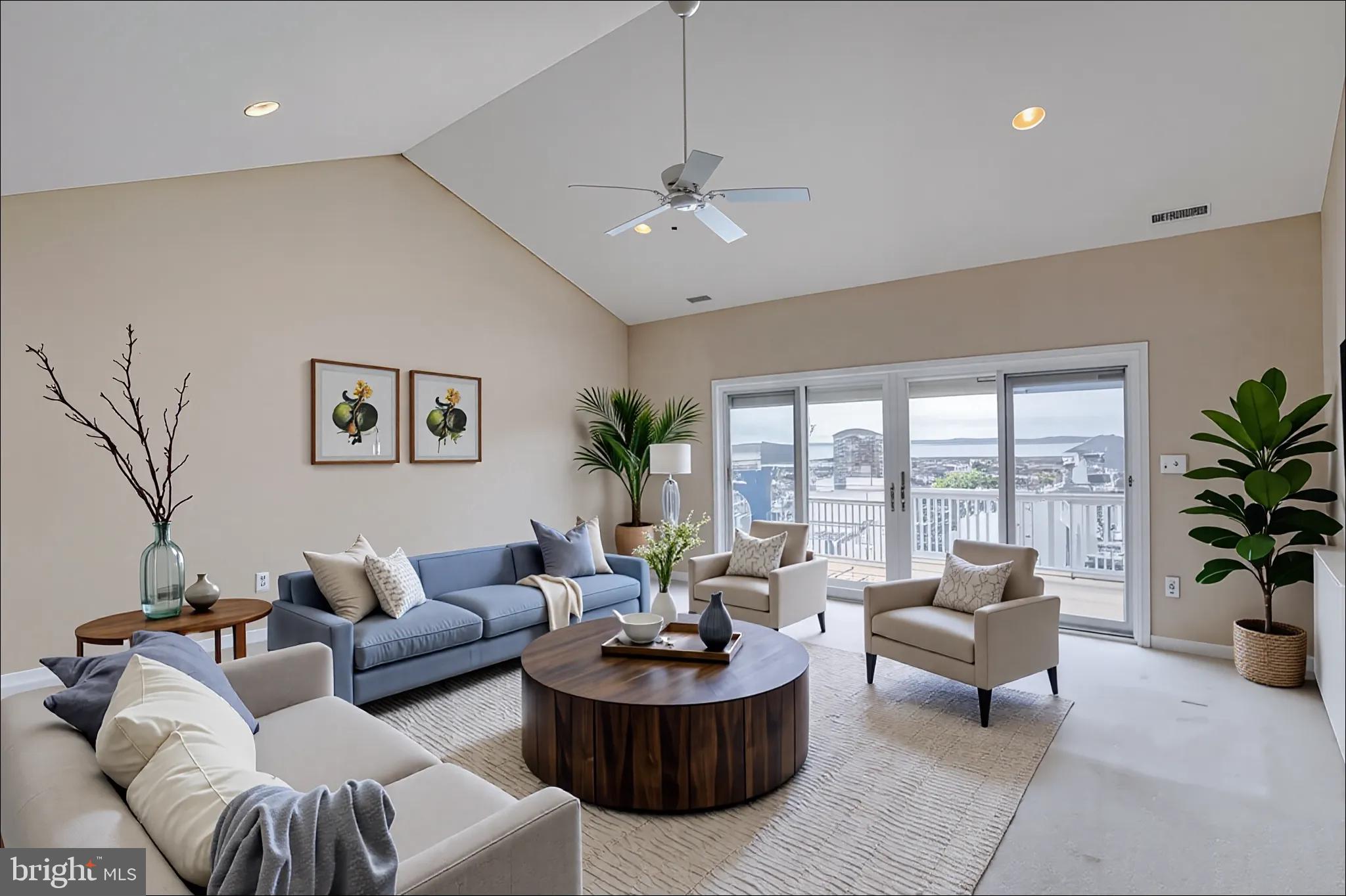 SOUTH SHORE MARINA - Residential