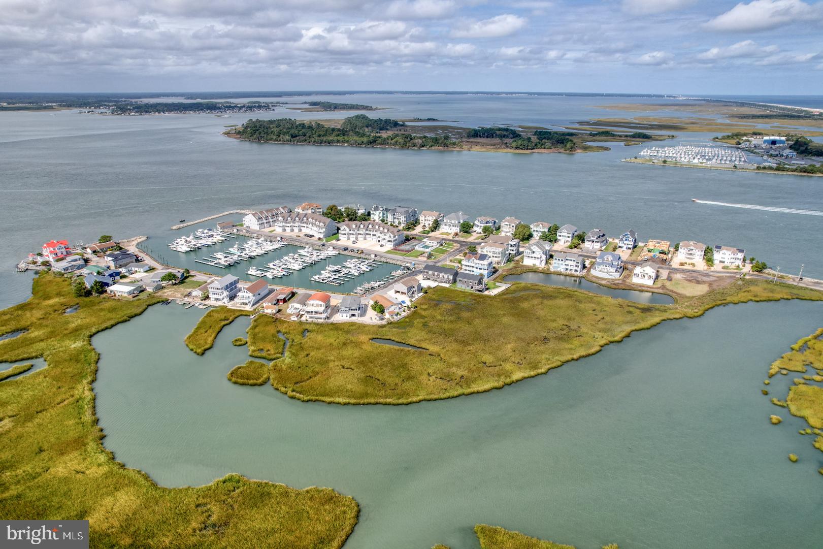 SOUTH SHORE MARINA - Residential