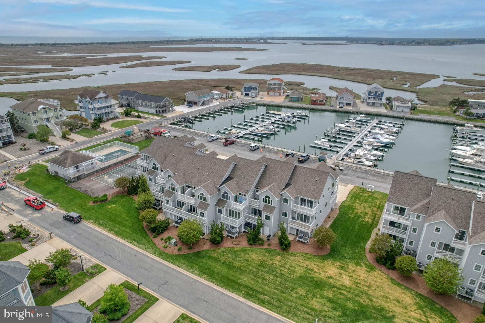 SOUTH SHORE MARINA - Residential