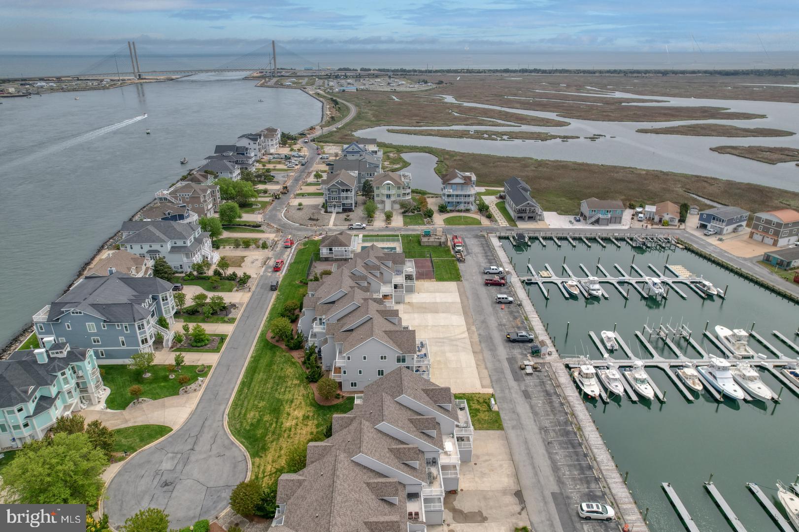 SOUTH SHORE MARINA - Residential