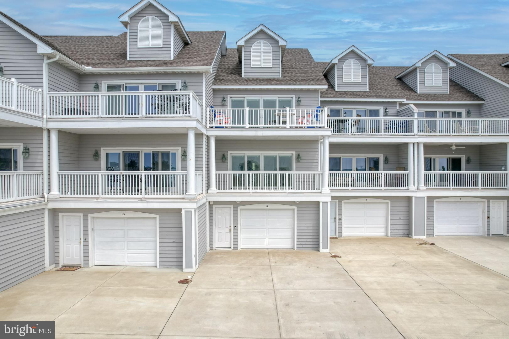 SOUTH SHORE MARINA - Residential