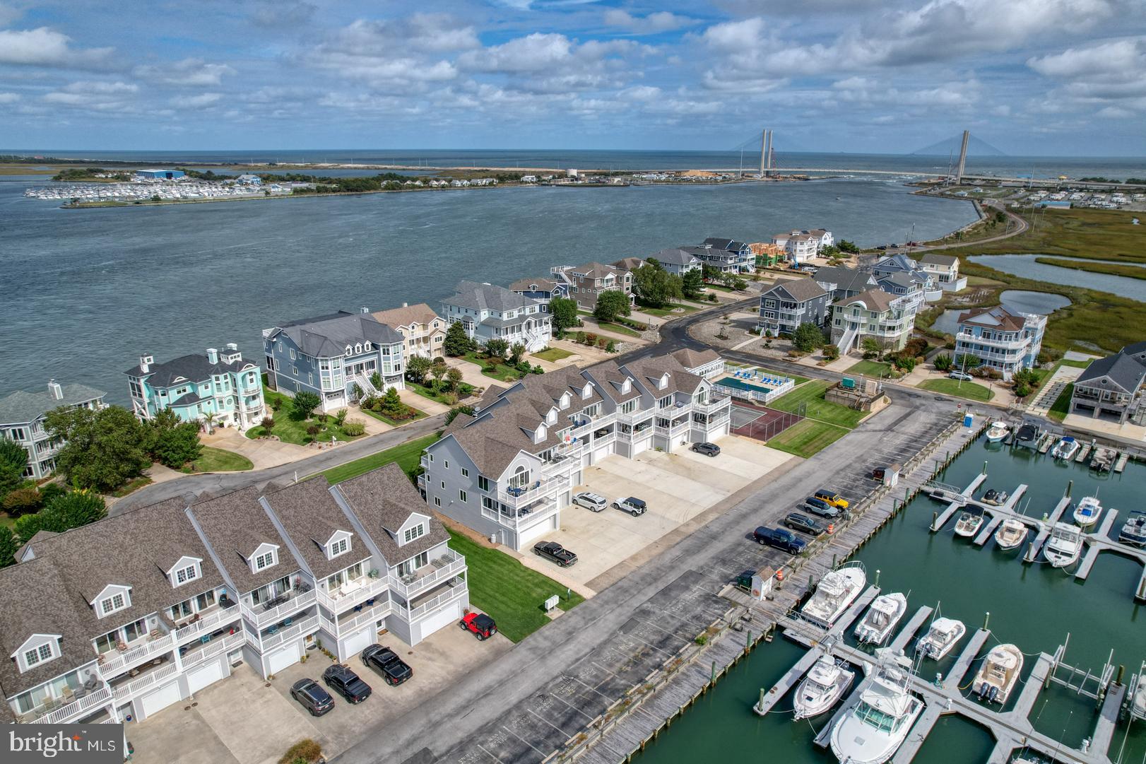 SOUTH SHORE MARINA - Residential