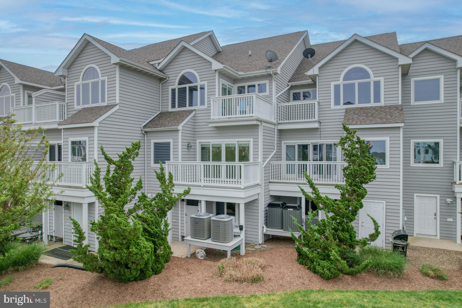 SOUTH SHORE MARINA - Residential