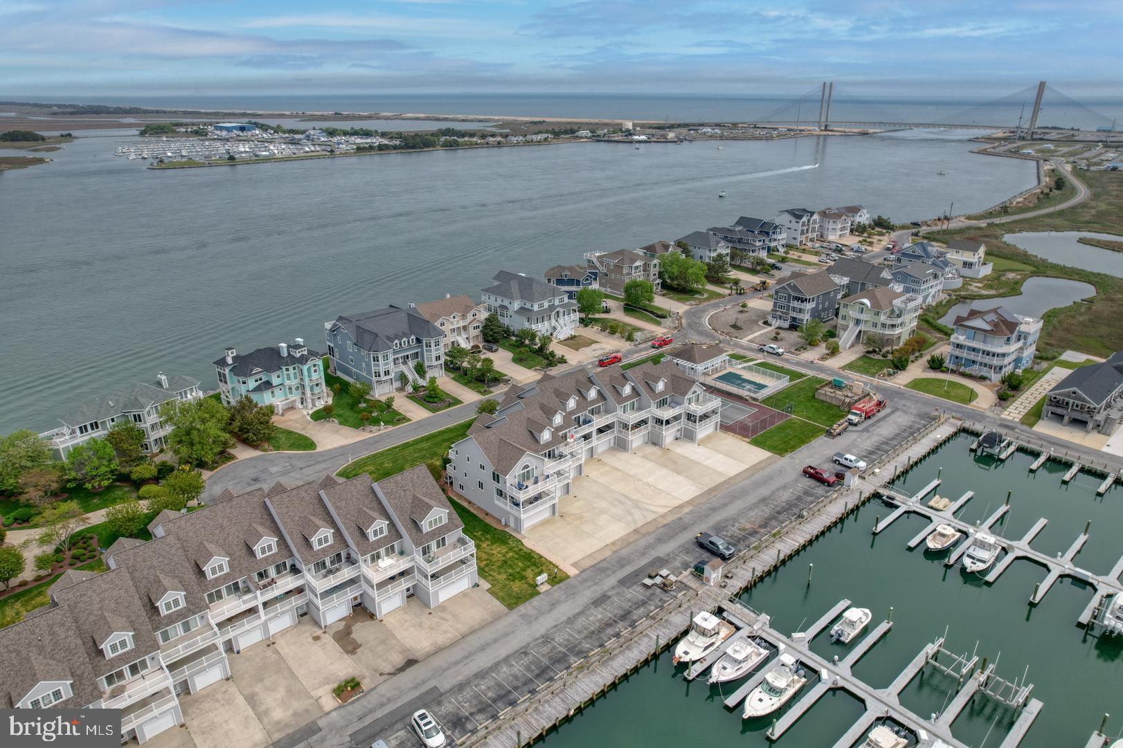 SOUTH SHORE MARINA - Residential