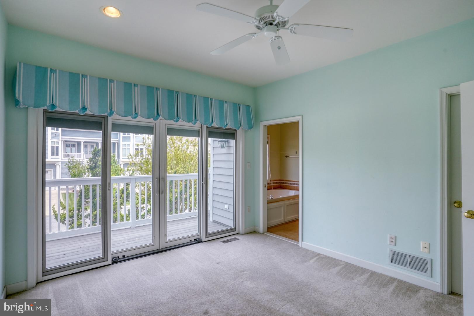 SOUTH SHORE MARINA - Residential