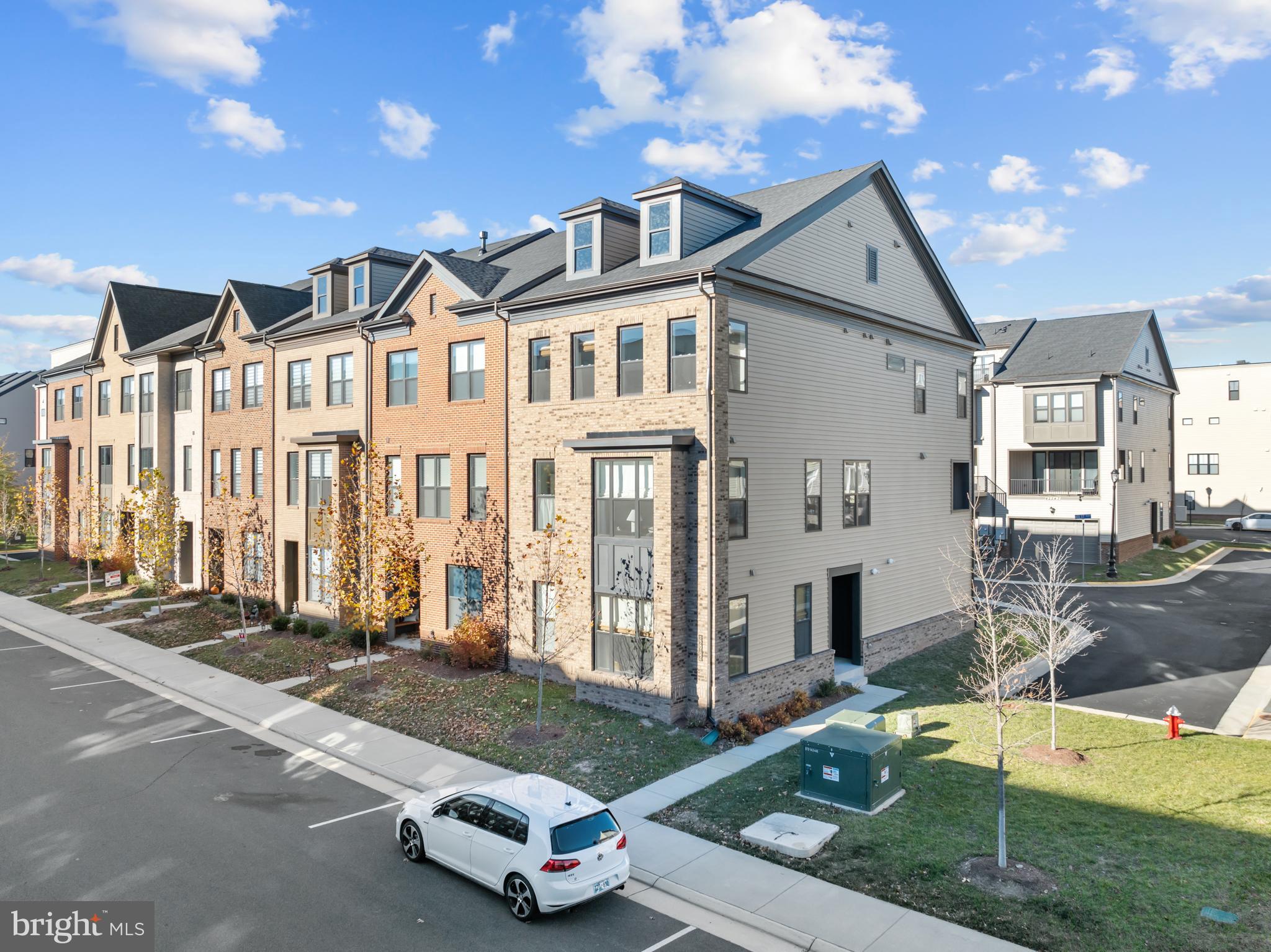 22962 SULLIVANS COVE SQUARE