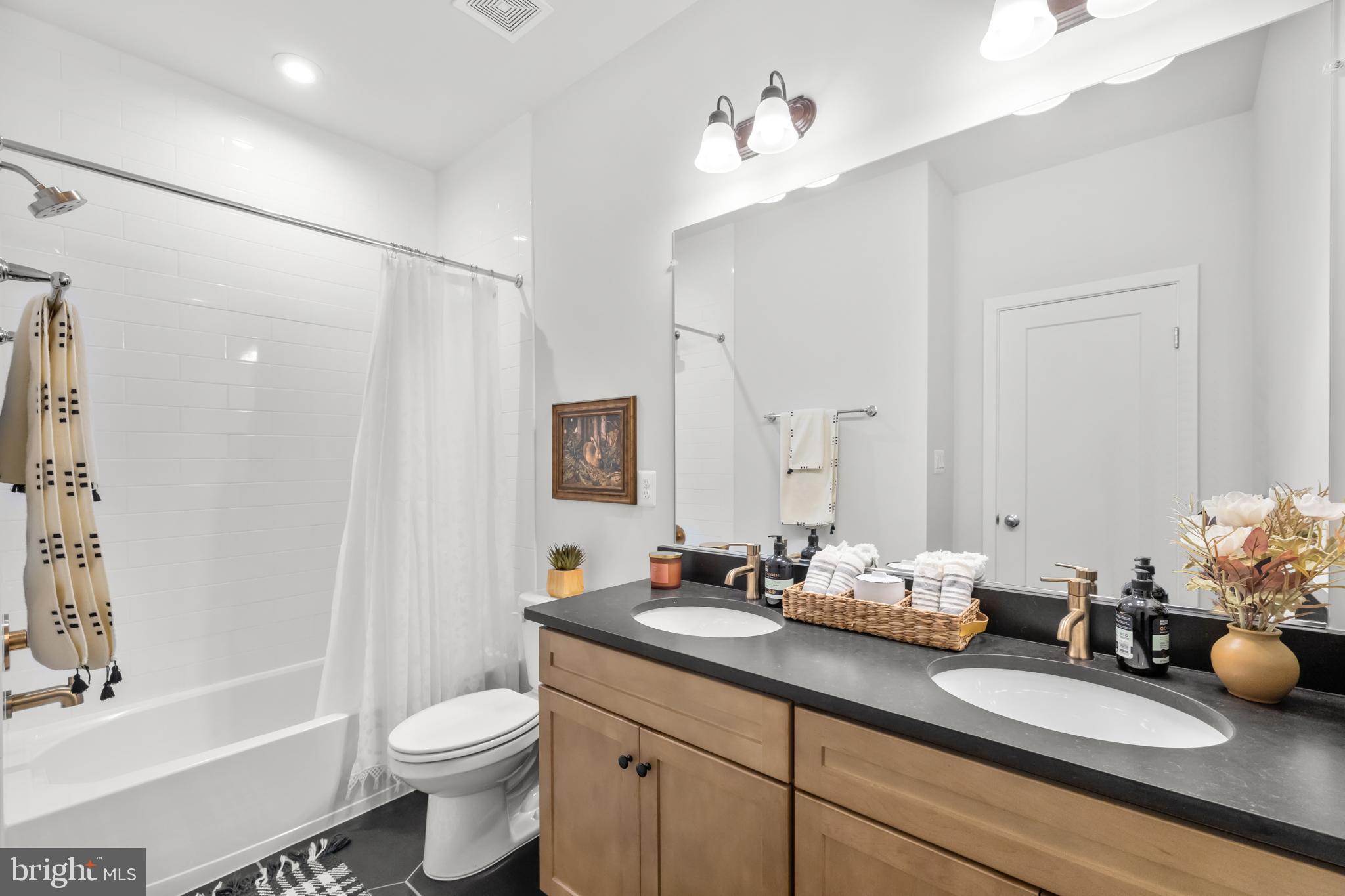 BRAMBLETON TOWN CENTER SOUTH - Residential